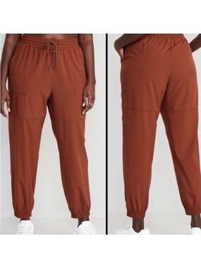 Old Navy StretchTech Performance Cargo Joggers Quick Dry Russet Brown Small
